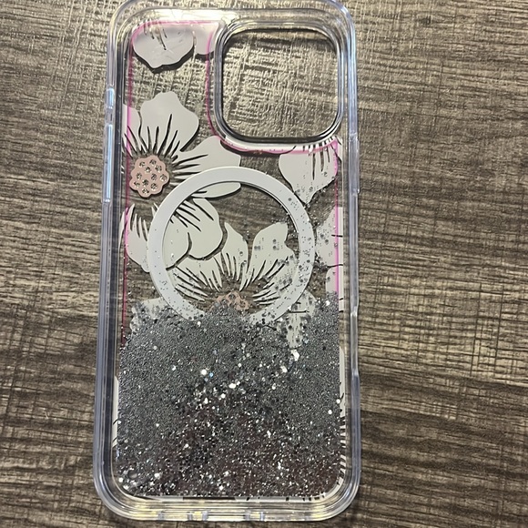 New in box. Kate Spade phone case for 2024 iphone pro max. - Picture 3 of 3